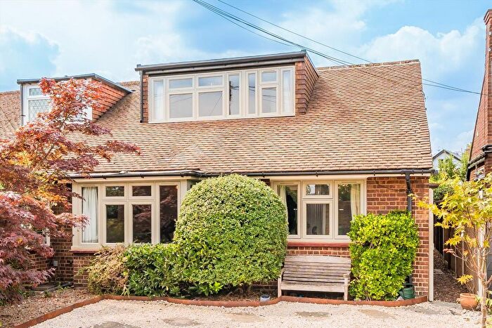 5 Bedroom Bungalow For Sale In Arlington Close, Twickenham, TW1