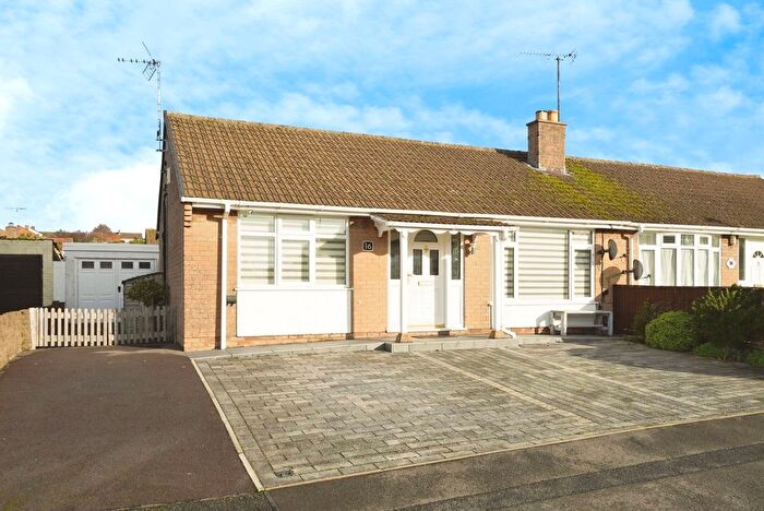 2 Bedroom Bungalow For Sale In Flaxley Road, Tuffley, Gloucester, Gloucestershire, GL4
