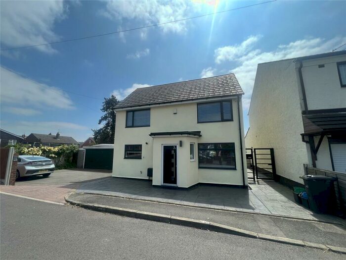 4 Bedroom Detached House To Rent In Victoria Street, Pensnett, Brierley Hill, West Midlands, DY5