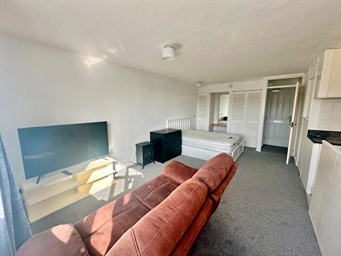 1 Bedroom Apartment To Rent In Duncan Court, Sholing, SO19