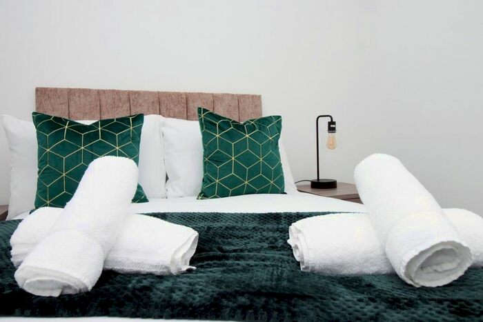 1 Bedroom Flat To Rent In City Road, Cardiff, CF24