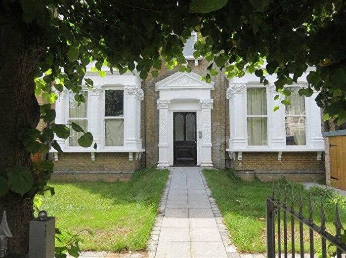 2 Bedroom Flat To Rent In Queens Road, Leytonstone, E11