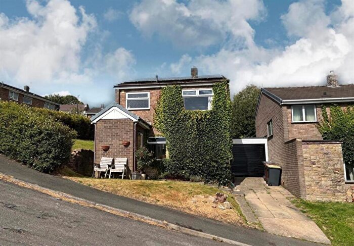 3 Bedroom Detached House For Sale In Winhill Road, New Mills, High Peak, SK22