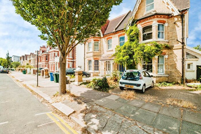 5 Bedroom Semi-Detached House For Sale In Sackville Gardens, Hove, East Sussex, BN3