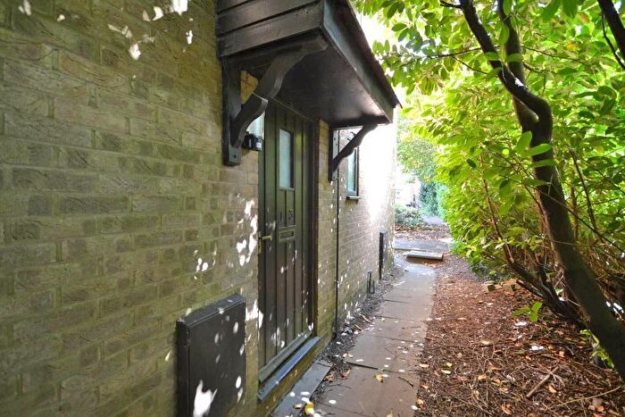 3 Bedroom Maisonette To Rent In Grace Avenue, Oldbrook, Milton Keynes, Buckinghamshire, MK6