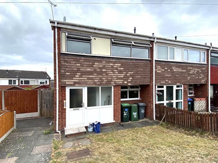 3 Bedroom End Of Terrace House To Rent In Cromane Square, Birmingham, B43