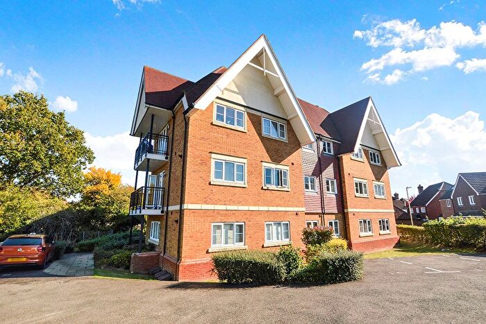 2 Bedroom Flat To Rent In Brisley Close, Kingsnorth, Ashford, Kent, TN23