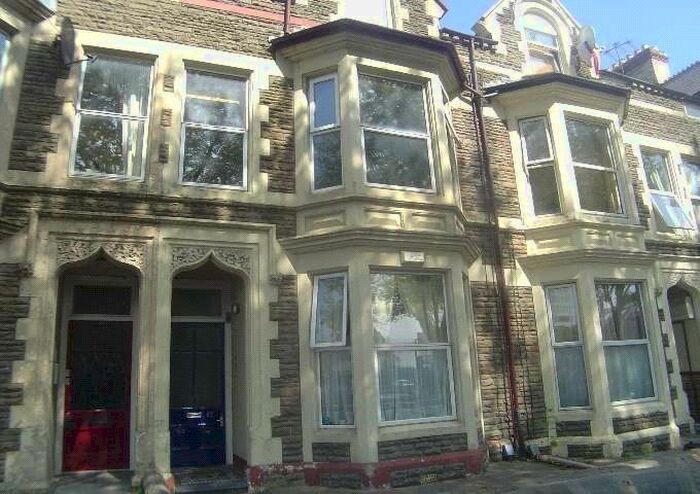 2 Bedroom Flat To Rent In Howard Gardens, Roath, Cardiff CF24