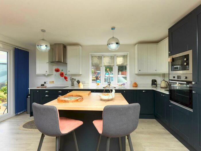 2 Bedroom Semi-Detached House For Sale In Mount Close, Nantwich, Cheshire, CW5