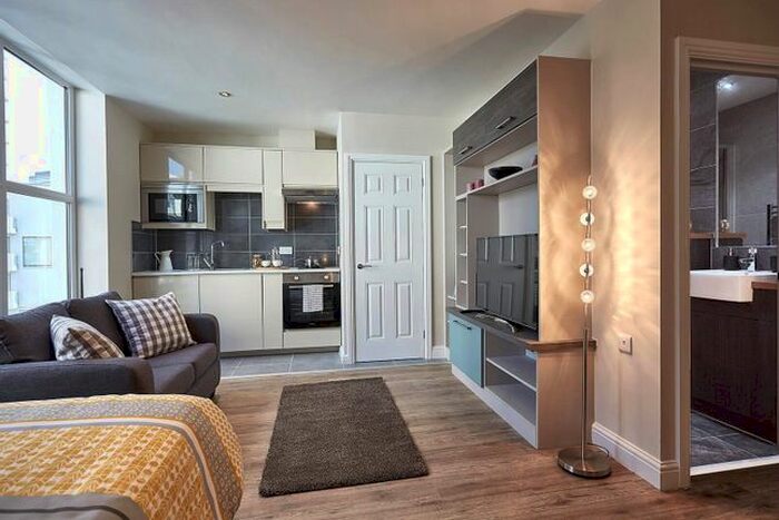 Studio To Rent In Blackfriars Road, Salford, M3