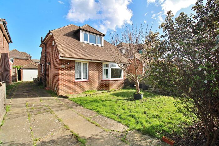 3 Bedroom Chalet For Sale In Martin Avenue, Stubbington, Fareham, PO14