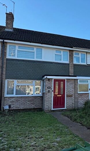 5 Bedroom Terraced House To Rent In West Close, Ashford, TW15