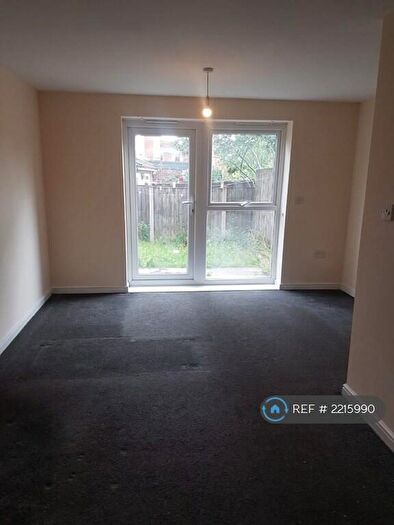 4 Bedroom Terraced House To Rent In Stockport Road, Manchester, M13