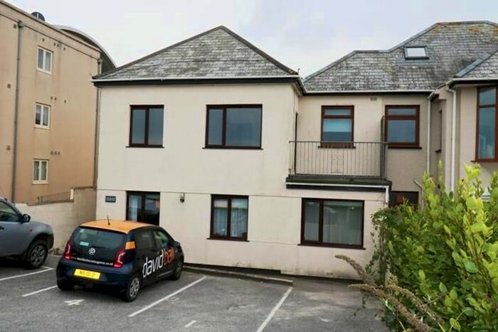 2 Bedroom Flat To Rent In Pentire Road, Newquay, TR7