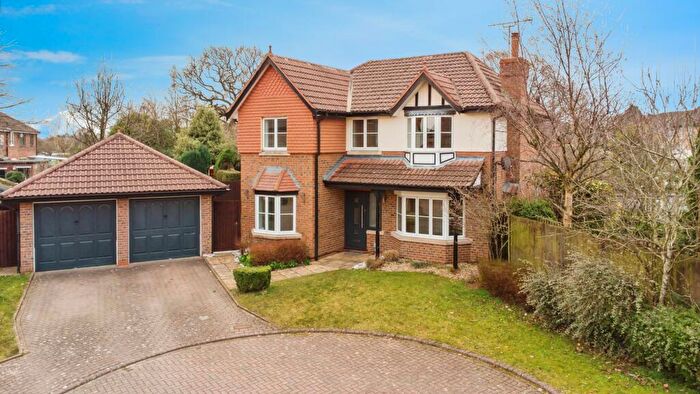 4 Bedroom Detached House For Sale In Sandington Drive, Cuddington, Northwich, Cheshire, CW8