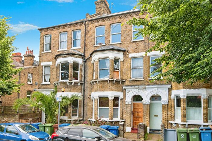 2 Bedroom Flat To Rent In Morna Road, SE5