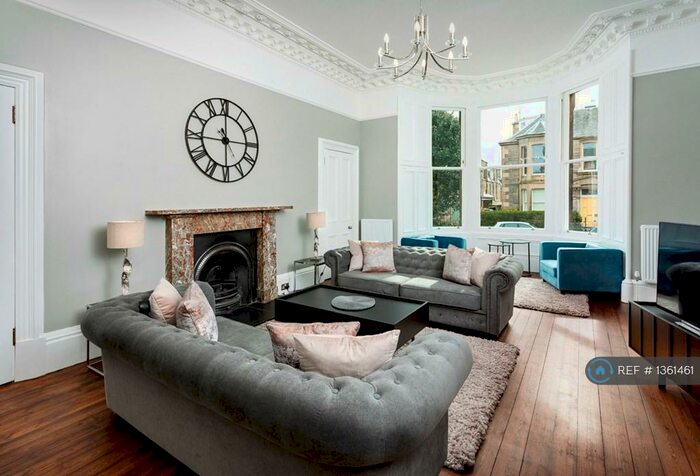 3 Bedroom Flat To Rent In Priestfield Road, Edinburgh, EH16