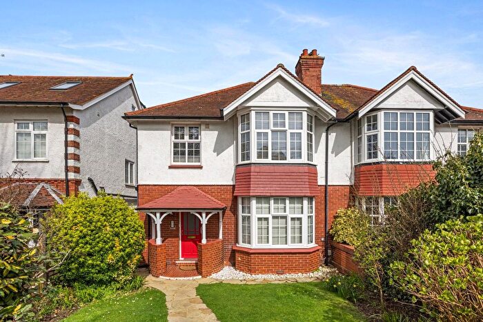 3 Bedroom Flat To Rent In New Church Road, Hove, BN3