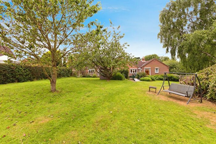 3 Bedroom Bungalow For Sale In Willowgarth, Hutton Rudby, North Yorkshire, TS15