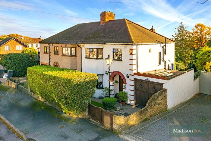 3 Bedroom Semi-Detached House For Sale In The Shrubberies, Chigwell, Essex, IG7