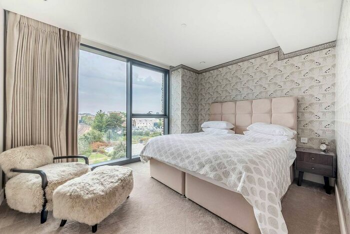 2 Bedroom Flat To Rent In Harbour Avenue, Chelsea, London, SW10