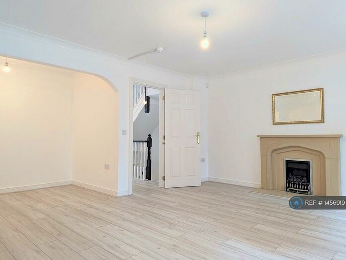 5 Bedroom Terraced House To Rent In New Barns Avenue, Manchester, M21