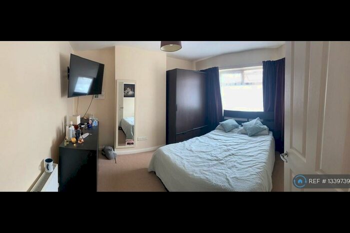 1 Bedroom Maisonette To Rent In Boxalls Lane, Aldershot, GU11