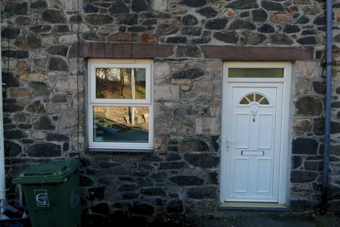 2 Bedroom Terraced House To Rent In Penchwintan Terrace, Bangor, LL57