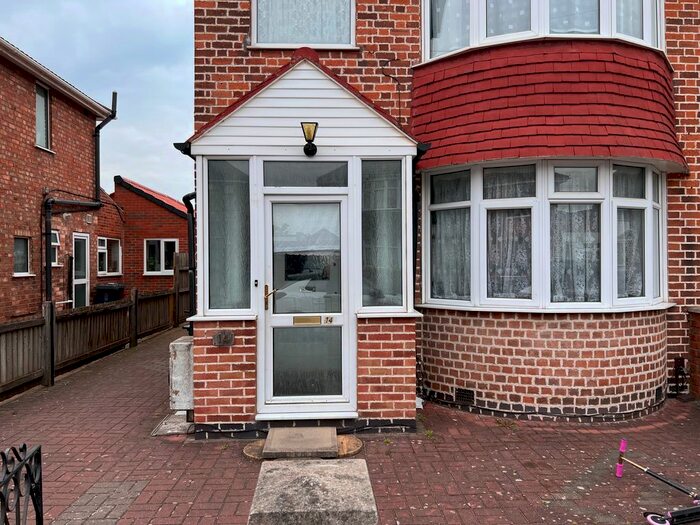 3 Bedroom Semi-Detached House To Rent In Ragdale Road, Leicester, LE4