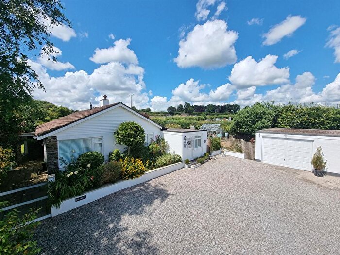 4 Bedroom Detached Bungalow For Sale In Liftondown, Lifton, PL16