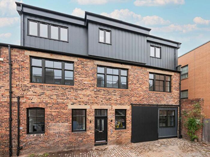 2 Bedroom Flat To Rent In Balcarres Street, Morningside, Edinburgh, EH10