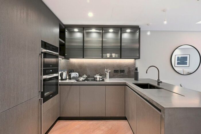 1 Bedroom Flat To Rent In Cleveland Street, London, W1T