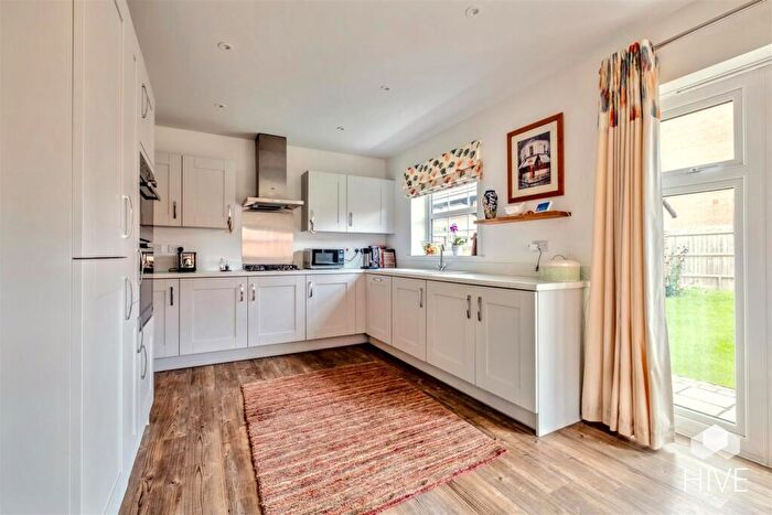4 Bedroom Detached House For Sale In Winnow Close, Wimborne, BH21