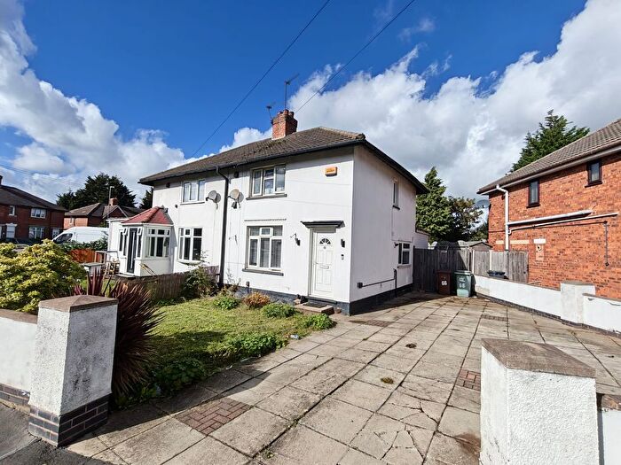 3 Bedroom Semi Detached House For Sale In Dickinson Drive, Walsall, WS2