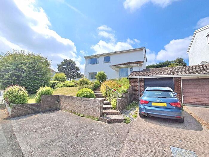 3 Bedroom Detached House For Sale In Parc Sychnant, Conwy, LL32