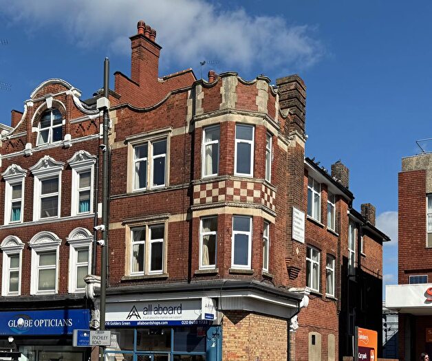 2 Bedroom Flat To Rent In Finchley Road, London, NW11