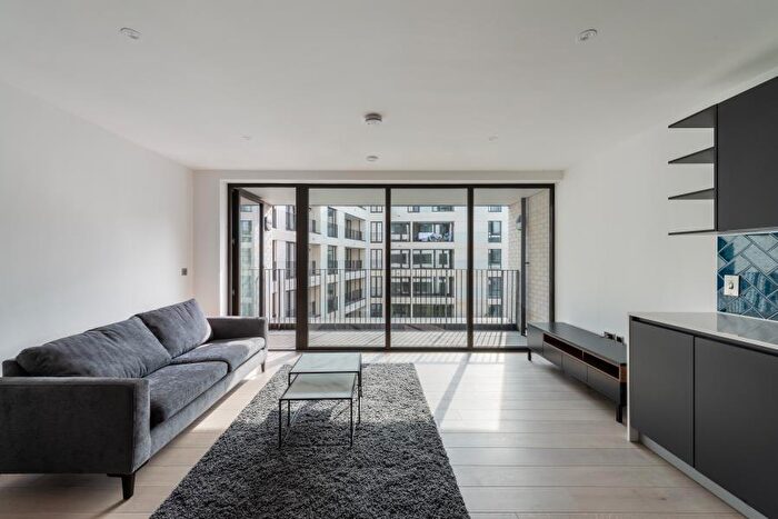 2 Bedroom Apartment To Rent In Rosewood Building, Cremer Street, E2