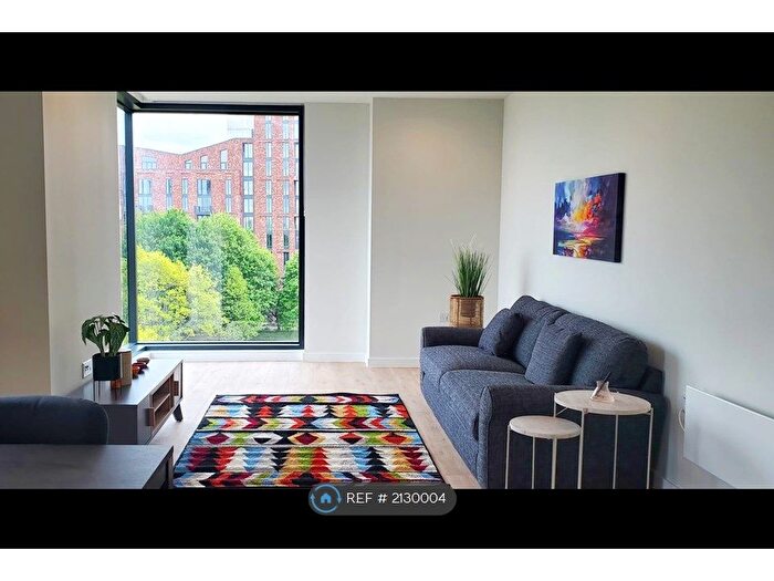 2 Bedroom Flat To Rent In Aspin Lane, Manchester, M4