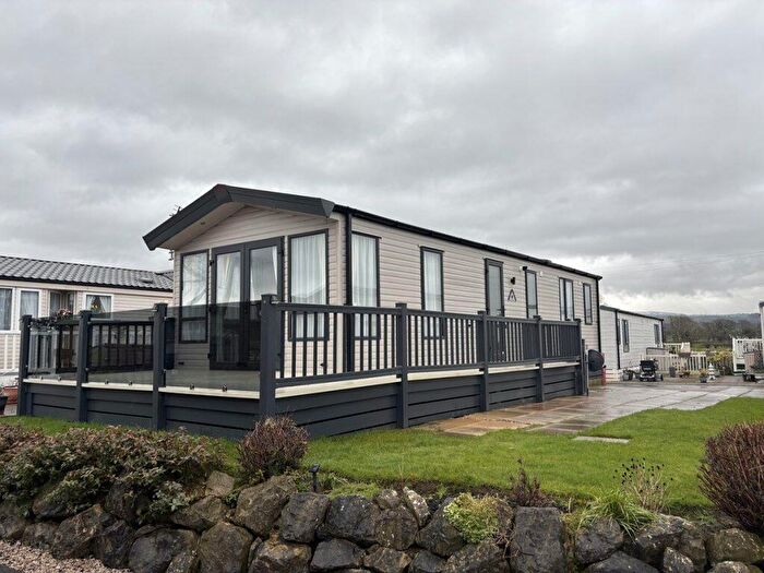 2 Bedroom Park Home For Sale In Smithy Leisure Park, PR3