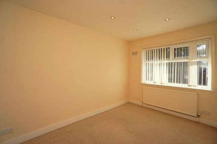 3 Bedroom Terraced House To Rent In Shirehall Road, Shiregreen, Sheffield, S5