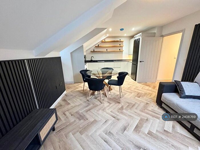 2 Bedroom Flat To Rent In Fern Court, Sunnyside, Rotherham, S66