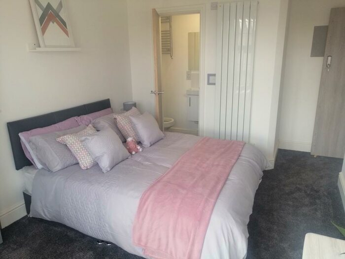 11 Bedroom End Of Terrace House To Rent In Holyhead Road, Bangor, Gwynedd, LL57