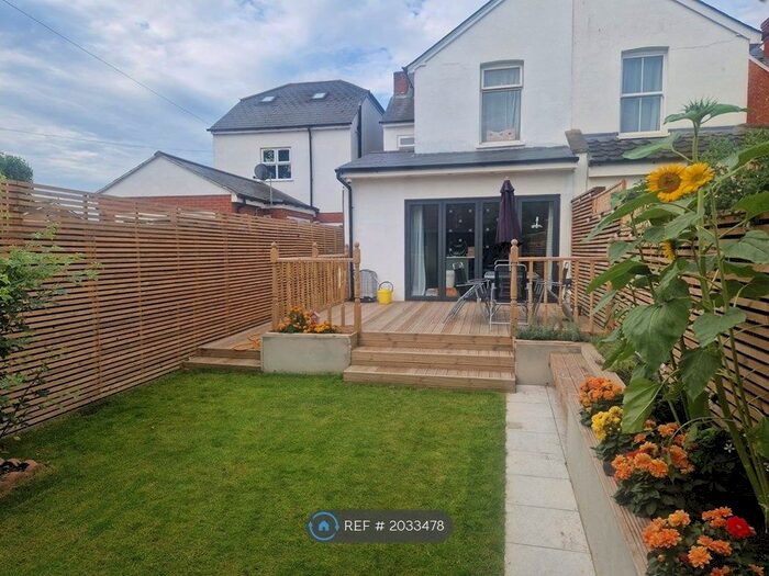 2 Bedroom Semi-Detached House To Rent In Hampton Road, Worcester Park, KT4