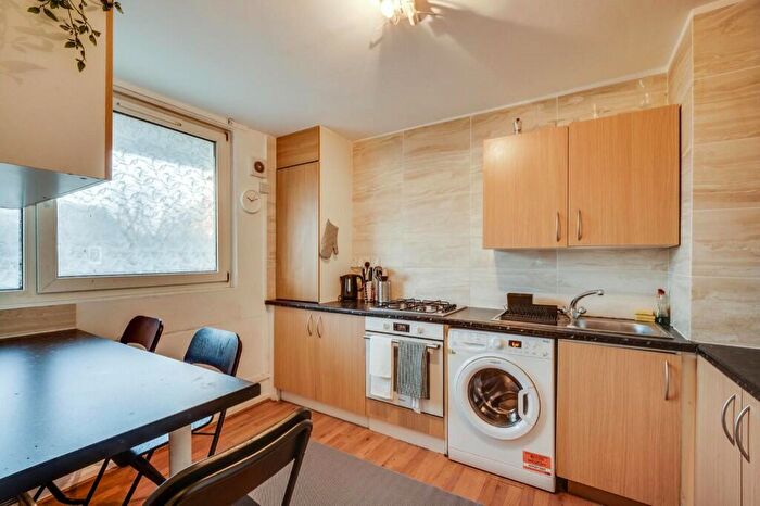 3 Bedroom Maisonette To Rent In Fern Street, London, E3