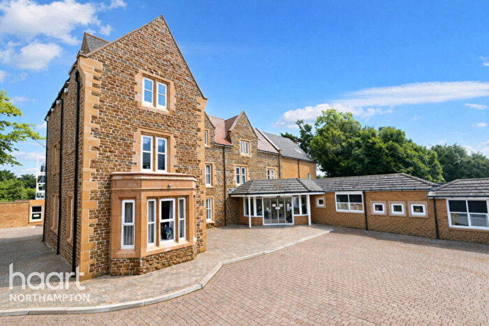 2 Bedroom Apartment For Sale In Welford Road, Northampton, NN2