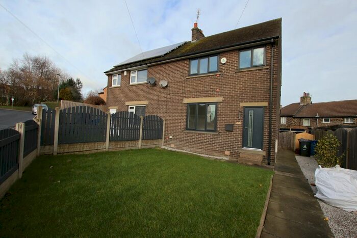 3 Bedroom Semi-Detached House To Rent In Martin Croft, Silkstone, Barnsley, S75
