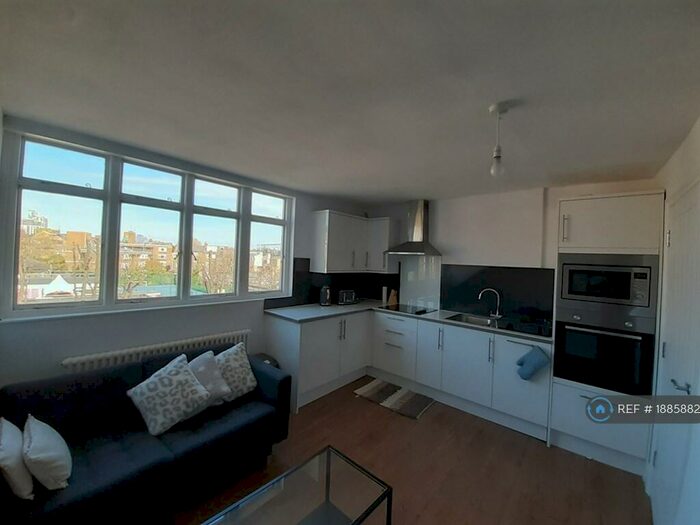 1 Bedroom Flat To Rent In Queens Drive, London, N4