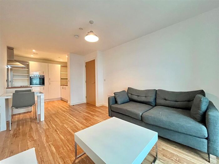 1 Bedroom Flat For Sale In Michigan Tower, Media City, Michigan Avenue, M50