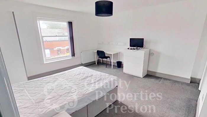 3 Bedroom Apartment To Rent In Fishergate Hill, Basement Flat, Basement Flat, Preston, Lancashire, PR1