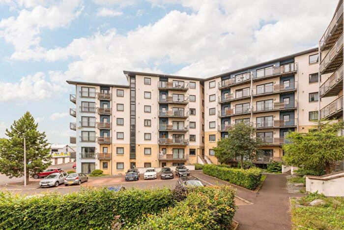 2 Bedroom Flat For Sale In Drybrough Crescent, Edinburgh, EH16